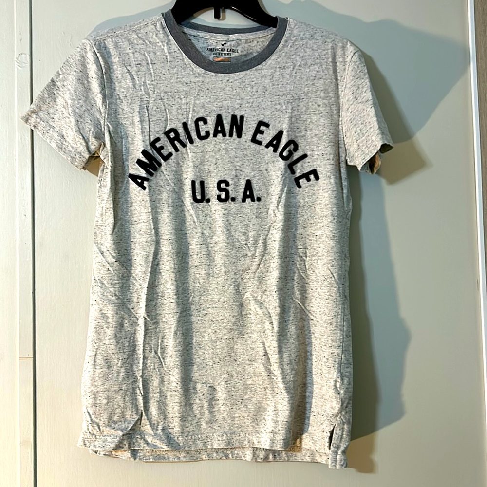 American Eagle tshirt size XS